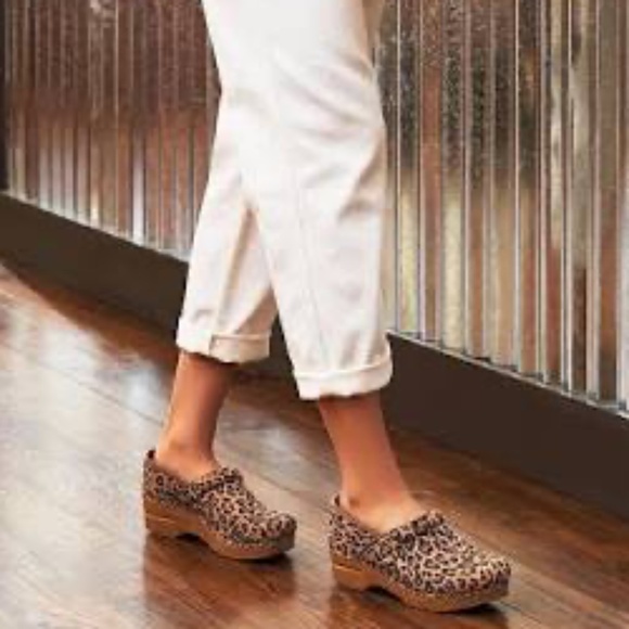 DANSKO CLOG NIB Suede Leopard (40 EU) (9.5-10 US) - Picture 9 of 10